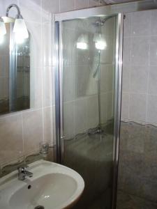 Tomi Family Apartments