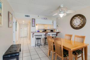 Ocean Breeze West 805