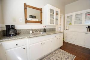 Historic Charm with Parking in Center of Midtown