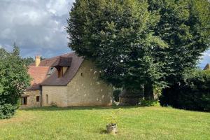 Maisons de vacances Charming 19th Century Farmhouse with Pool : photos des chambres