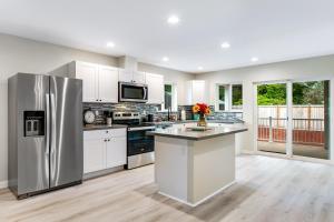 Salt, Sand, Surf, Repeat