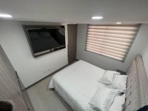 Apartaestudio amoblado, Edificio Avanzzare T1-603