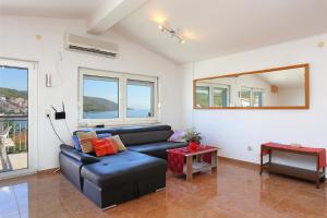 Apartments by the sea Businci, Ciovo - 9450