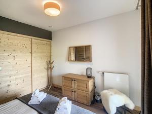 Demi-chalet de luxe avec piscine et vue Mont Blanc - FR-1-560-71