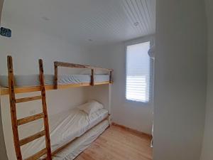 Maisons de vacances Maison Saintes-Maries-de-la-Mer, 5 pieces, 9 personnes - FR-1-475-95 : photos des chambres