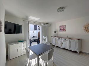 Appartements Appartement Saintes-Maries-de-la-Mer, 2 pieces, 4 personnes - FR-1-475-87 : photos des chambres