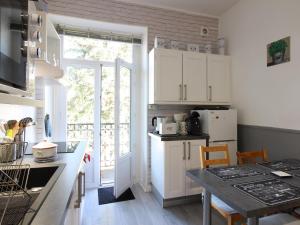 Appartement T2 bis, balcon, 100m des thermes et commerces, WiFi, 4 pers, La Bourboule - FR-1-608-238
