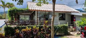 เขาเจ้าขา2 บ้านดอกไม้