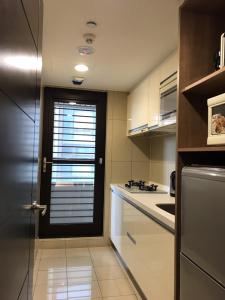 Căn Hộ 3 Phòng Ngủ (Three-Bedroom Apartment)