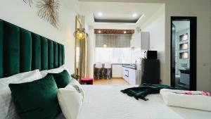 BluO Studio Noida - BathTub, Gym, Balcony, Garden