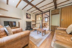 2 Dixon Ground Coniston