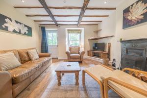 2 Dixon Ground Coniston