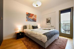 The Geometrist - Stunning 1BR Apt with balcony