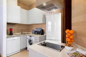 CATHEDRAL APARTMENT, FIRST FLOOR