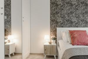 Lumina I 2-room Apartment with Parking I Balcony I near Atlas Arena