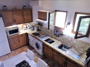 Maisons de vacances Quiet holiday home with large pool : photos des chambres