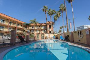 Super 8 by Wyndham AnaheimDisneyland Drive
