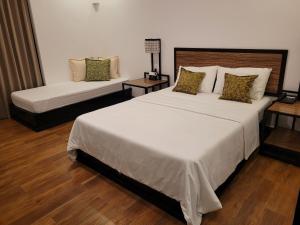 Fernvale Leisure Club and Resort