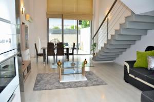 Oshun Madrid Norte Seasonal Living Lofts