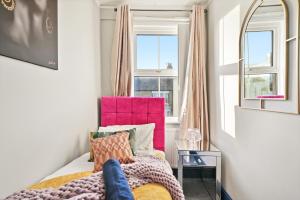 Central Luxury House with Fast Wifi