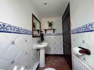 Honeysuckle Cottage, Mickleton