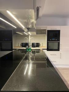 Nowoczesny Apartament z widokiem na rzekę i jezioro