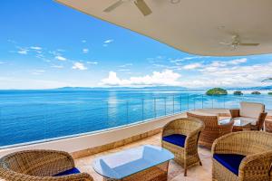 Blue Horizon 103