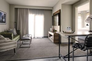 Suite with Balcony room in Archer Hotel Seattle/Redmond
