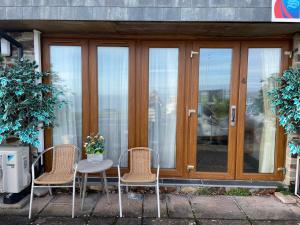 Deluxe Double Room with Sea View room in Sawyers Bed and Breakfast
