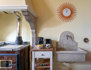 Wondrous Palazzetto 1619 in Magical Burano Island