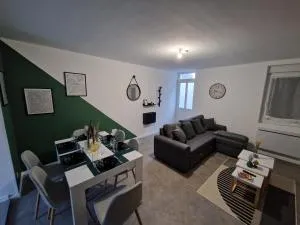 Haut standing Proche zone industrielle - Neuf-Mesnil