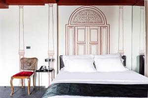 Amdaeng Bangkok Riverside Hotel