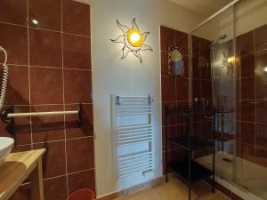 B&B / Chambres d'hotes Reve du VerDHon : photos des chambres