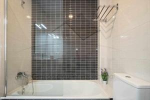 Jovial Estación Apartamento