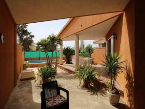 **Casa con piscina, cerca del mar, wifi gratis, aire opcional, mascotas bienvenidas, playa para perros** - ES-184-27