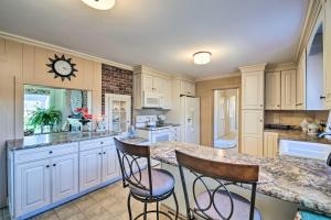 Peaceful Maine Home with Patio Ocean Inlet Getaway!