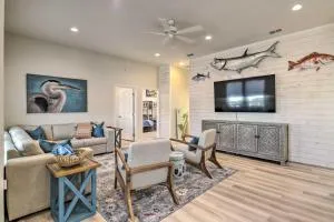 6 Mi to Beach Rockport Home with Pool Access! - Palm Harbor