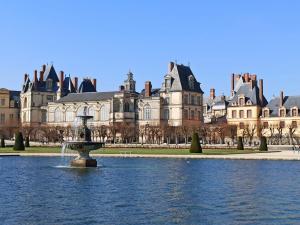 Appartements Logement central, calme, proche chateau et INSEAD : photos des chambres