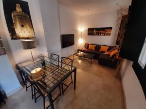 Apartamento con encanto en patio sevillano (203)