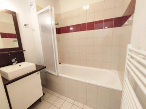 Evasion, T3, centre Luchon, wifi, casier à skis, ascenseur, 6 personnes