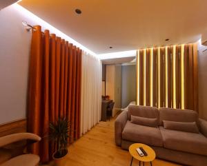 Sunny Apartment - Blloku Tirana, near Lake