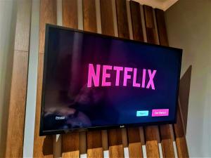 Sunny Apartment - Blloku Tirana, near Lake