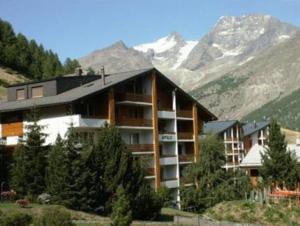 Near ski slopes 2 bedrooms apartment with balcony