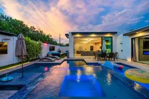 Luxury Villa 5mins to Old Town w Pool Fire pit and BBQ - Mesa