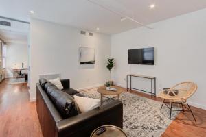 Super Central Location Historic but Modern