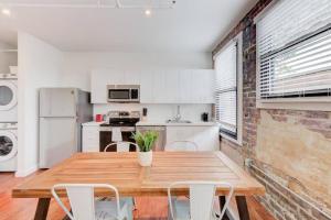 Prime Location - Modern Loft Right on S Main St!