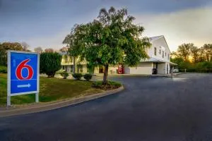 Motel 6 Jeffersonville, IN - Georgetown