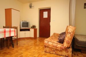 Apartments and rooms with parking space Porec - 6917