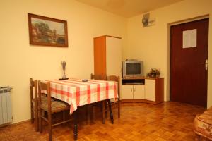 Apartments and rooms with parking space Porec - 6917