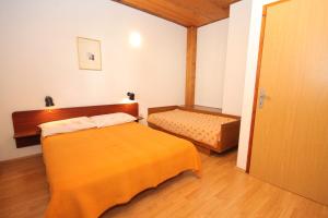 Apartments and rooms by the sea Medulin 7278